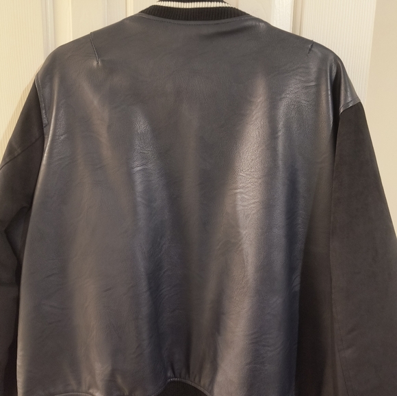 Levi's Women's Mixed Media Varisty Bomber Jacket - Picture 3 of 8